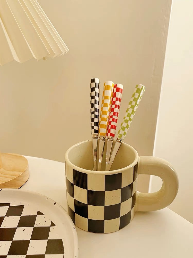 Checkered Flatware Set