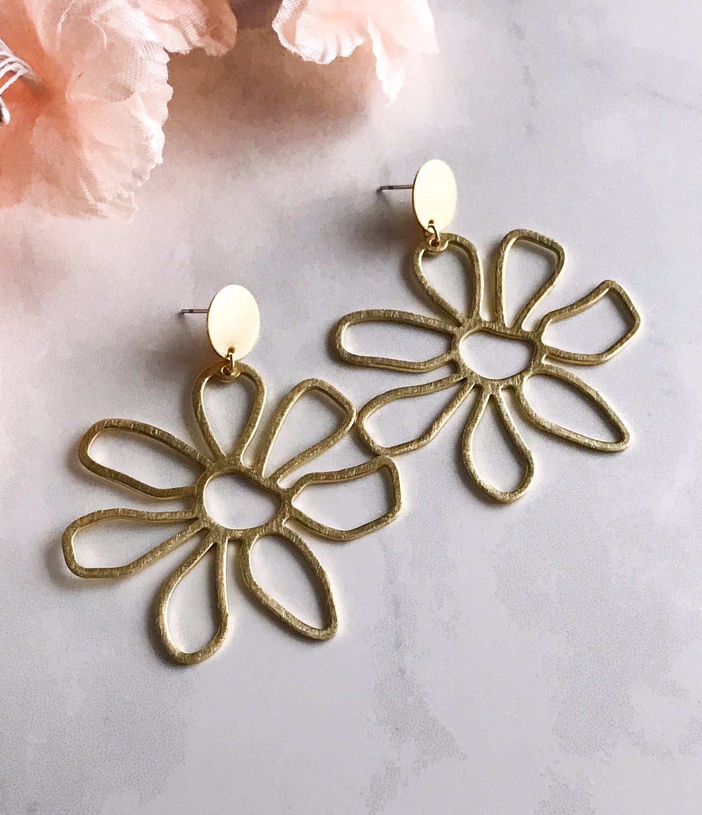 flower power earrings - brushed brass